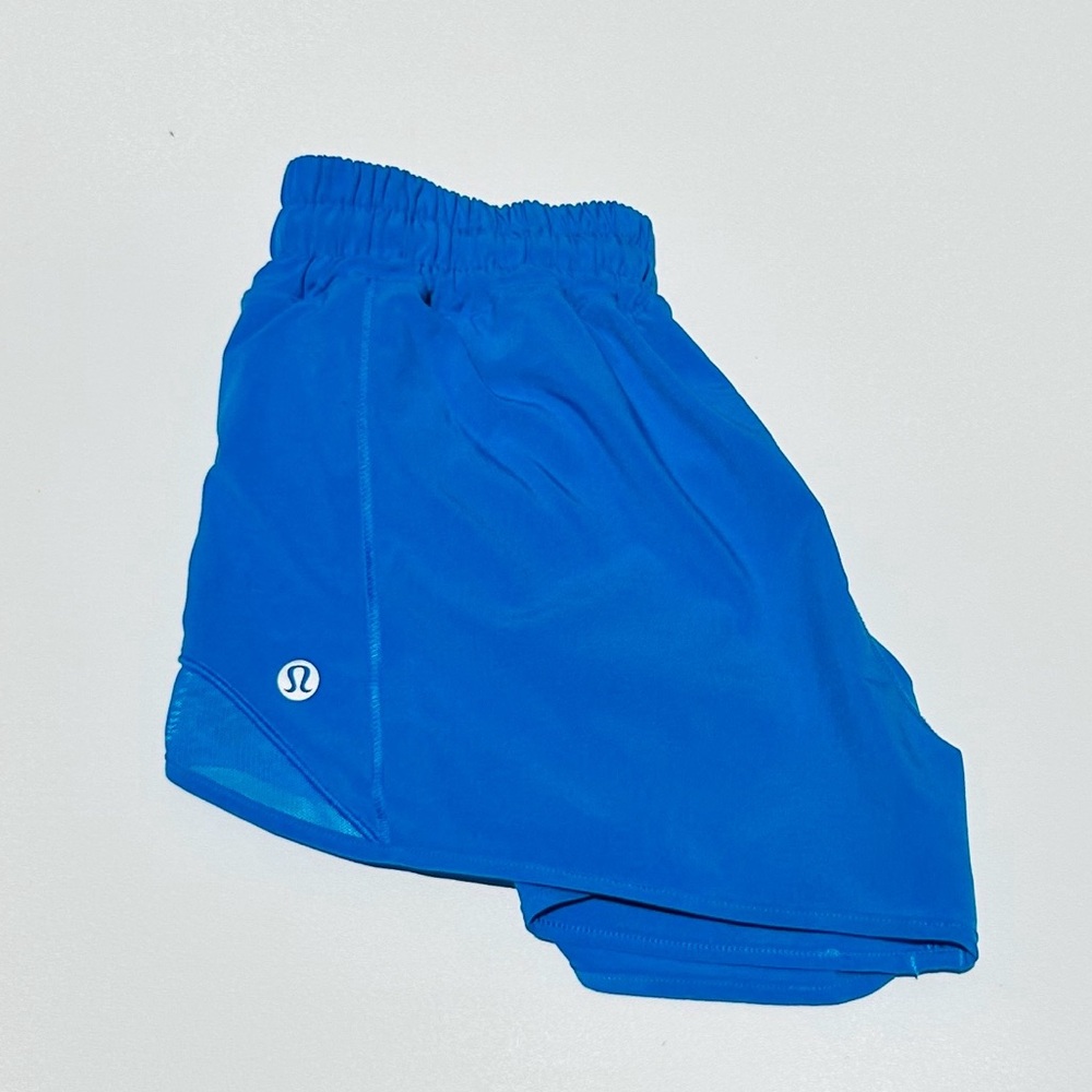Lululemon Poolside Low Rise 2.5” Hotty Hot Shorts